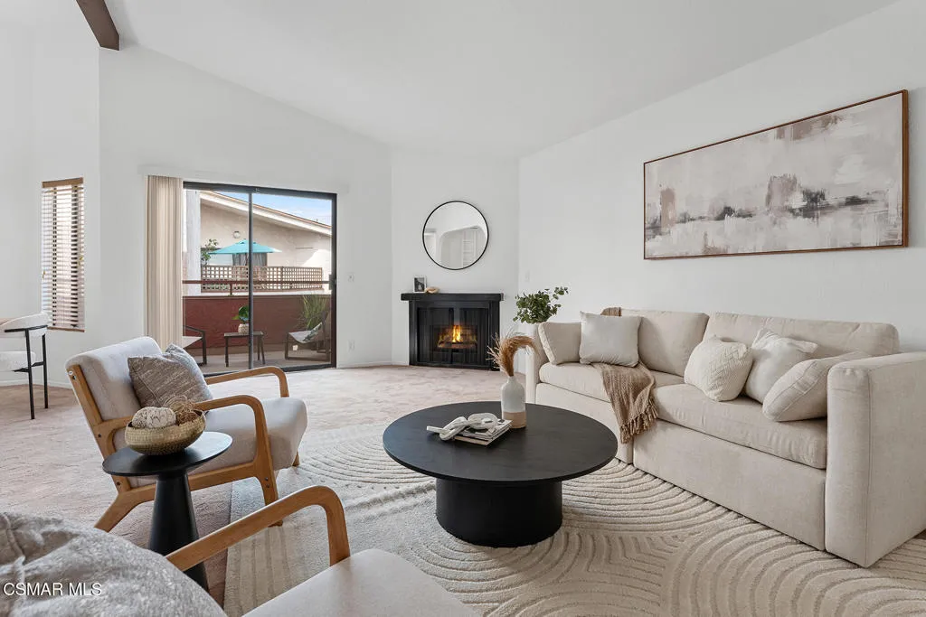 11939 Weddington Street 313, Valley Village, California 91607 home-pic-16